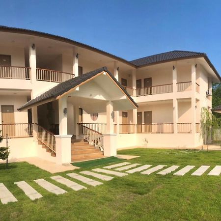 แหลมงอบเฮาส์ Laemngob House Villa Exterior foto