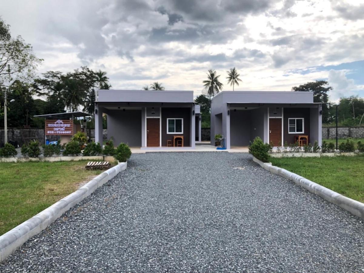 แหลมงอบเฮาส์ Laemngob House Villa Exterior foto